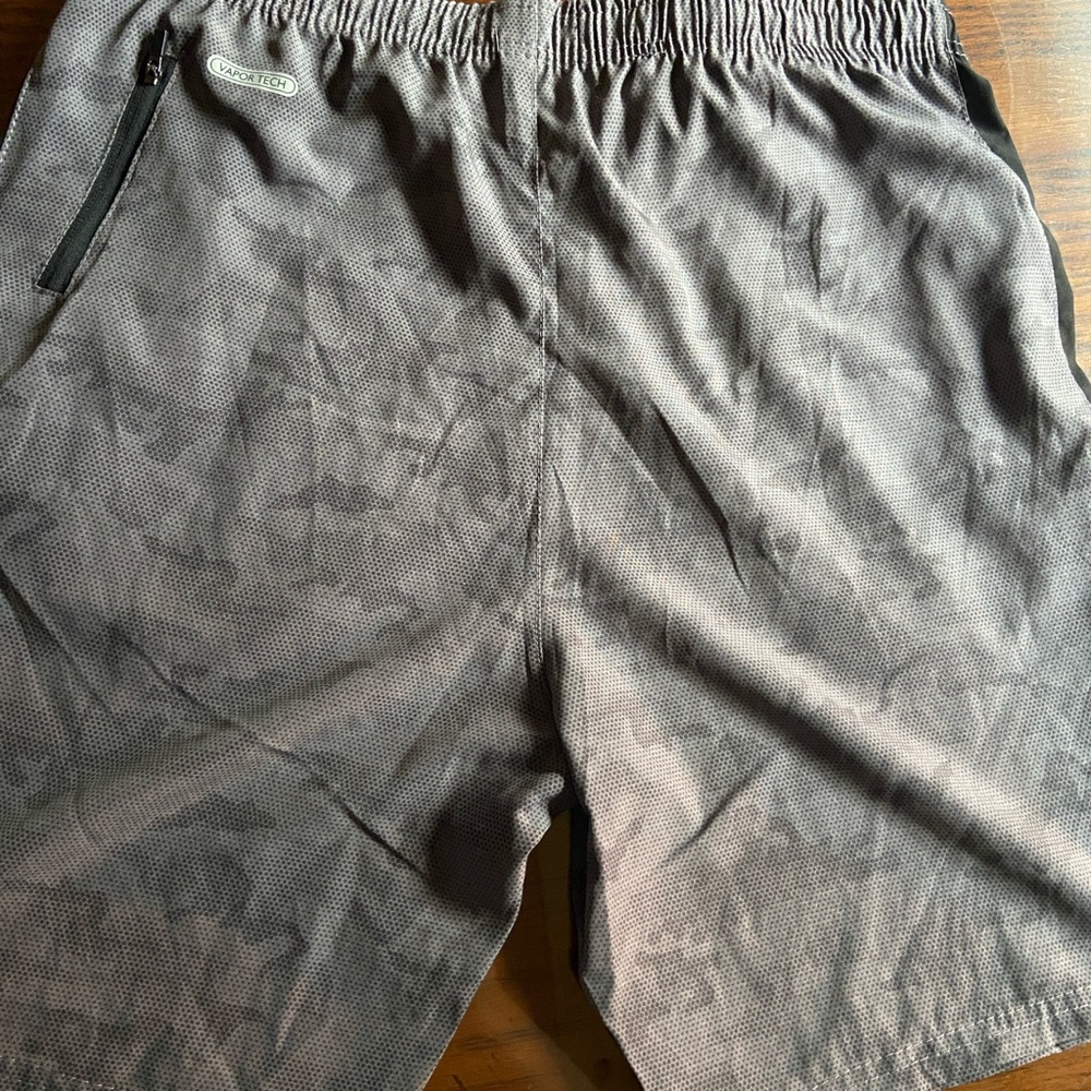 Shorts - Picture 3 of 3